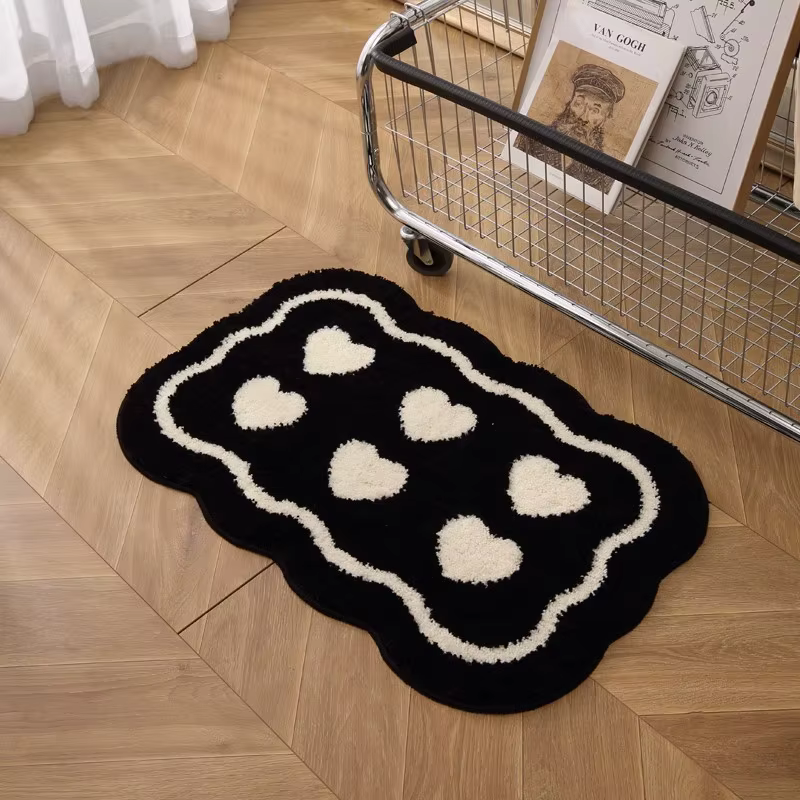 Tapis de salle de bain modernes antidérapants noirs avec tapis blancs, motif cœur amusant, lavables,