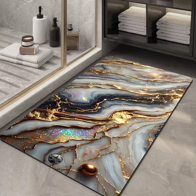 Tapis de bain en marbre noir or irisé, design veiné scintillant, avec support antidérapant en silico