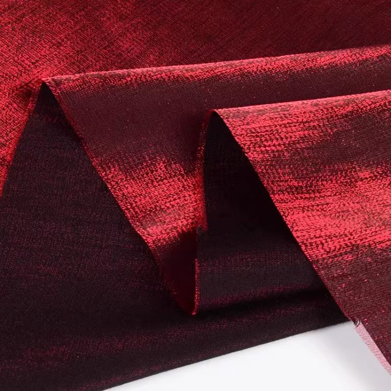 Bordeaux, satin de coton en soie glacée bicolore qui change de couleur, tissu en soie lisse et soyeu