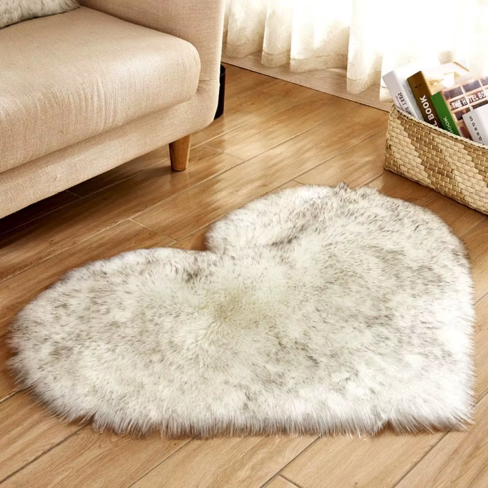 Tapis en peluche lavable à cheveux longs, décoratifs moelleux, en fourrure poilue, en forme de cœur,