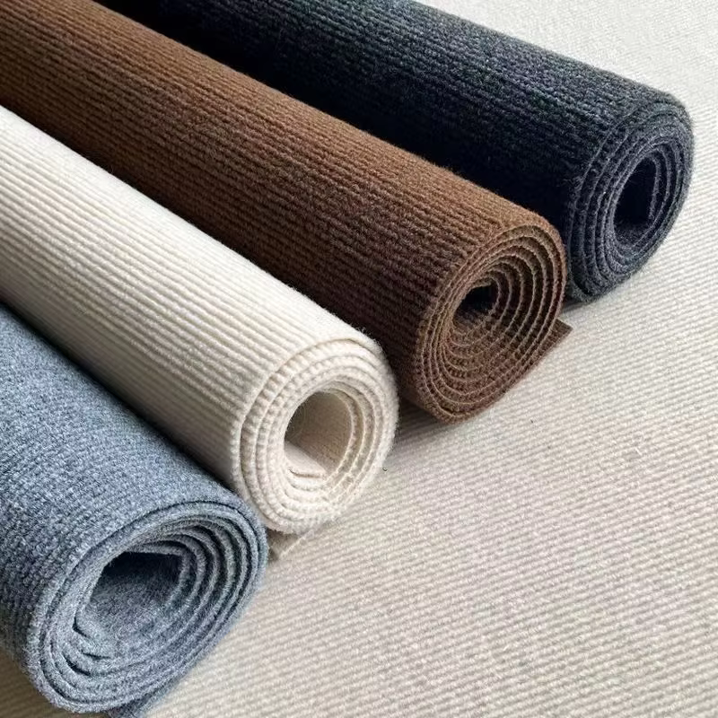 Tapis auto-adhésif de couleur unie