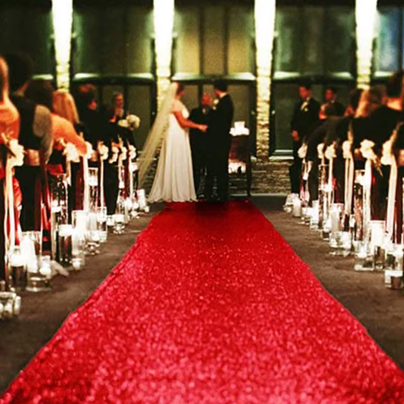 Tapis rouge pour décoration d'allée de mariage
