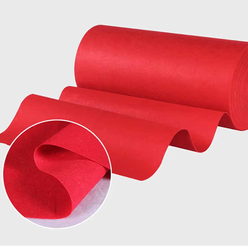 Tapis rouge pour décoration d'allée de mariage