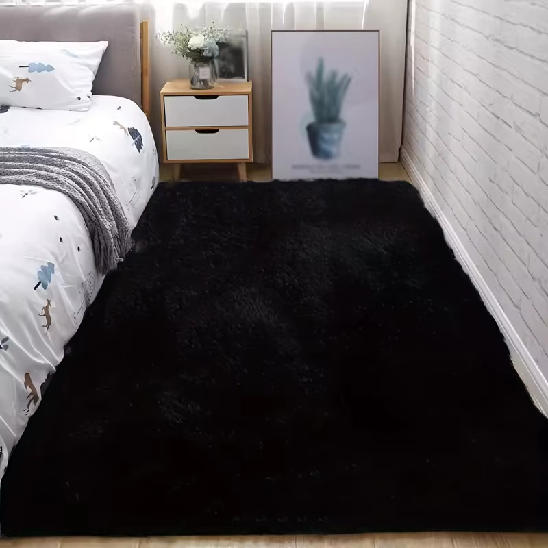 Tapis uni minimaliste VIKAMA