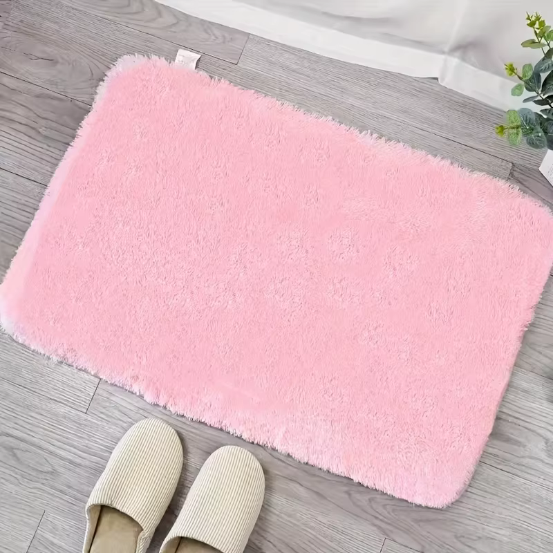 Tapis uni minimaliste VIKAMA