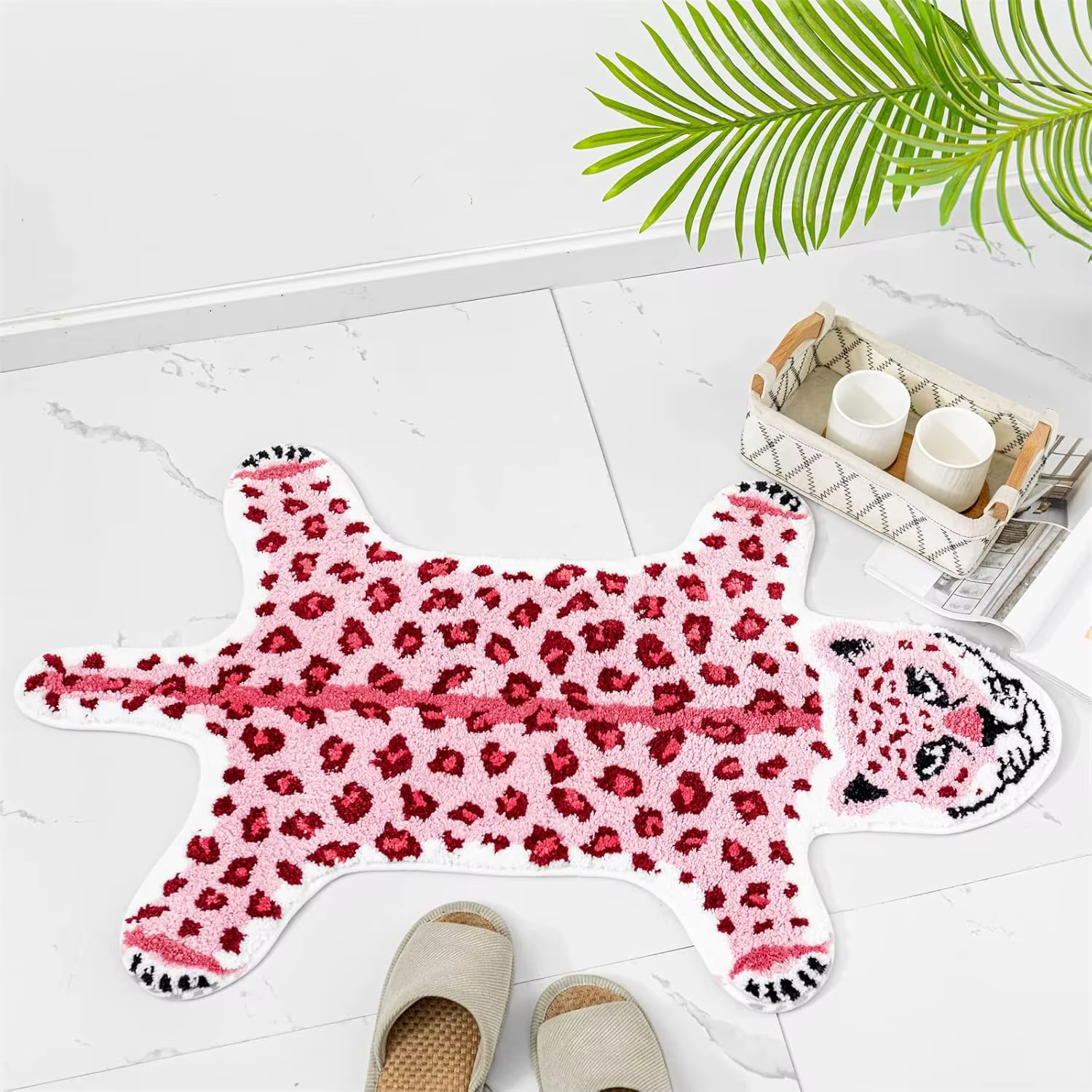 Tapis VIKAMA, un tapis puissant et imposant en forme de tigre