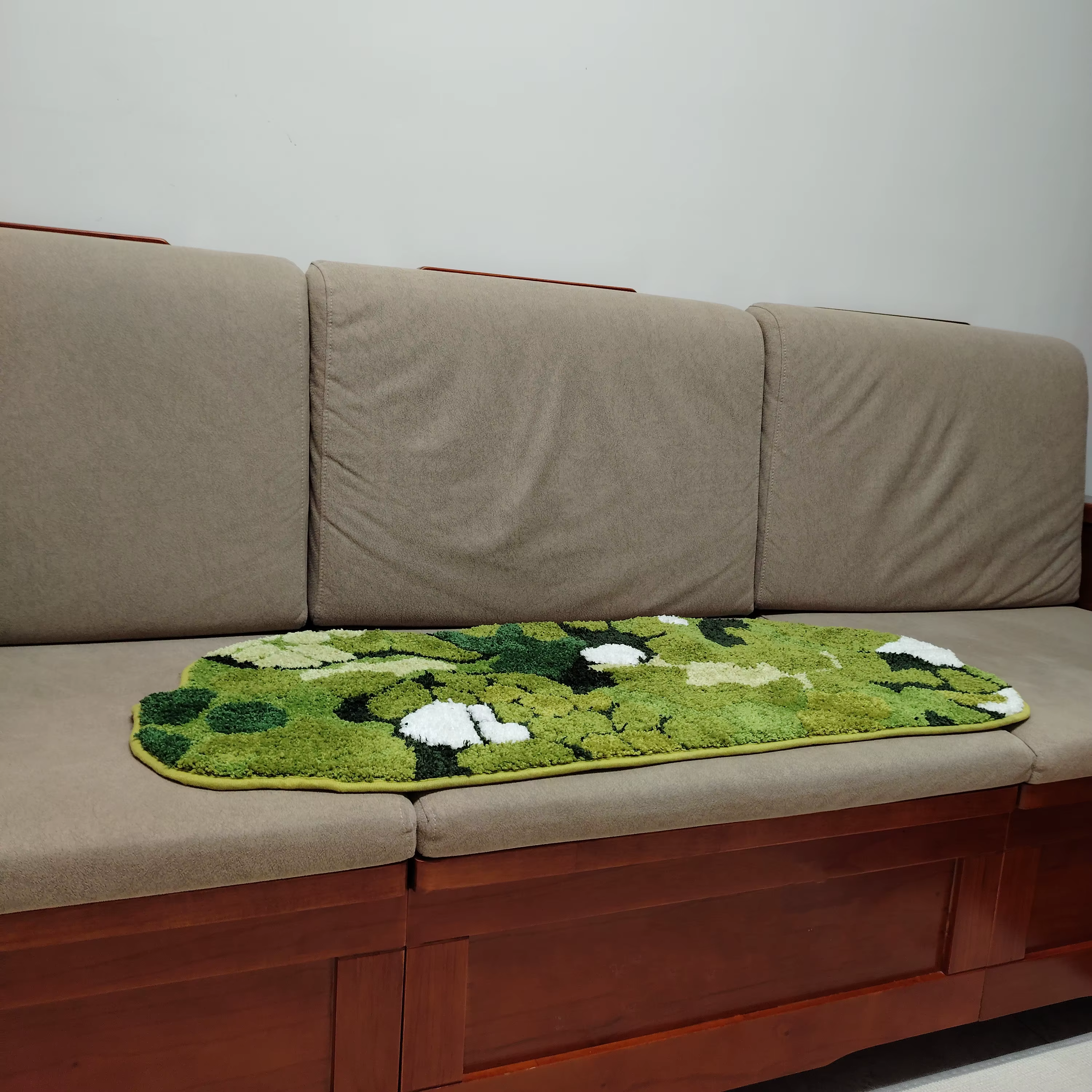 Tapis de chevet floqué en mousse de forêt
