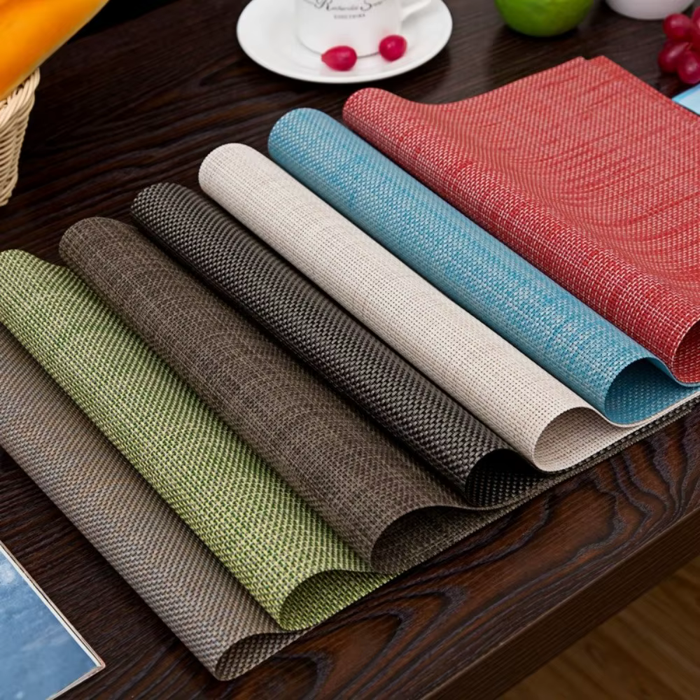 Nouveaux sets de table tissés lavables