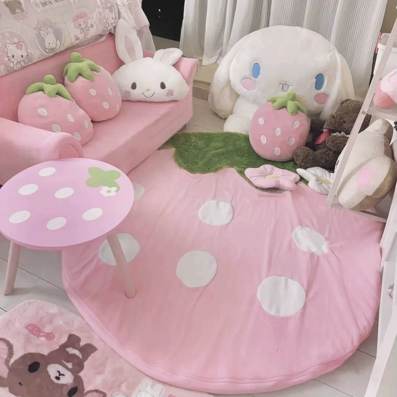 Tapis en peluche fraise mignon