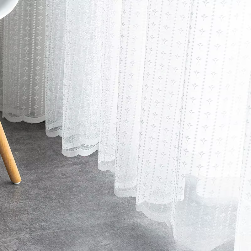 Rideaux transparents pour fenêtre blanche Simple