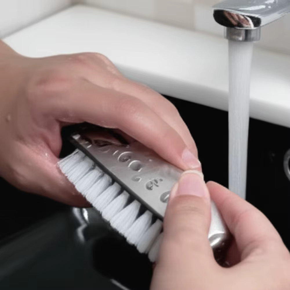 Brosse à main et à ongles en nylon, outil de nettoyage de cuisine, brosse à récurer en acier inoxydable pour le nettoyage au savon, aide à éliminer les odeurs et absorber les odeurs.