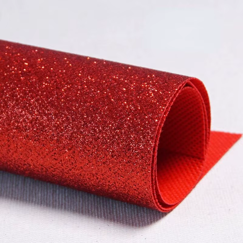 Tapis à longues rayures rouges scintillantes