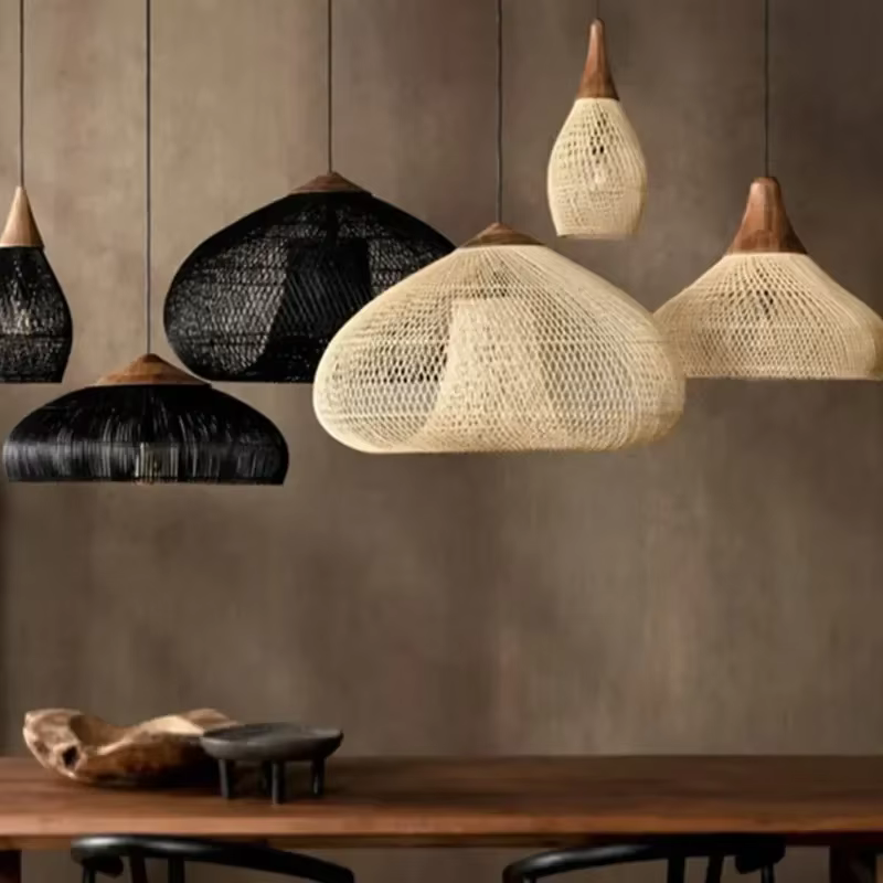 Lustre en rotin d'Asie du Sud-Est, style wabi-sabi, restaurant, maison d'hôtes, salon de thé, luminaire tissé à la main d'inspiration zen