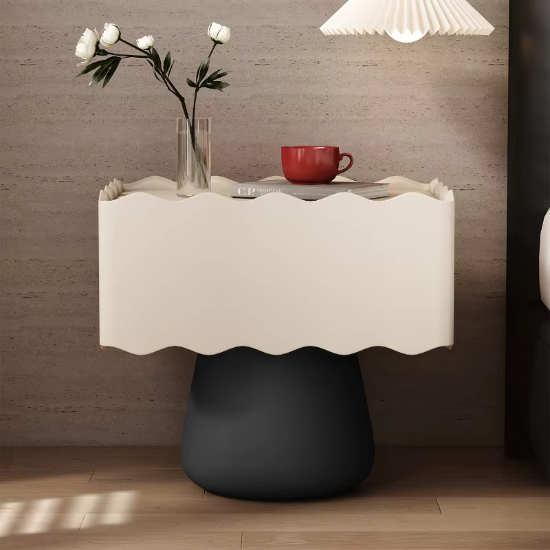 Table De chevet étroite et Simple
