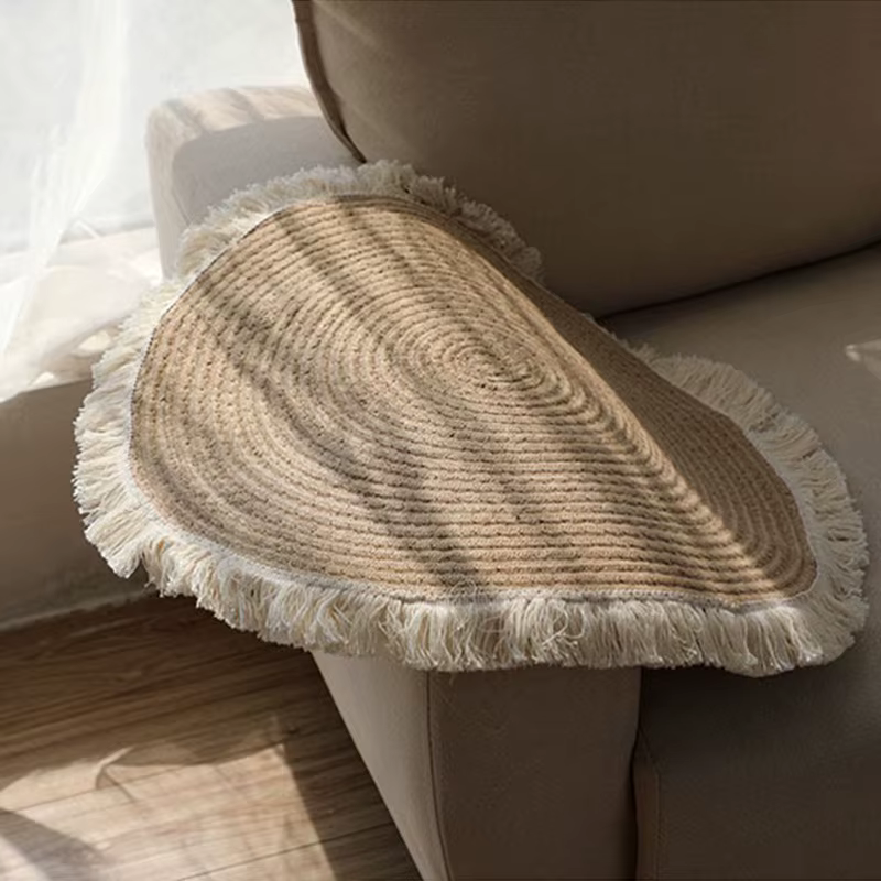Tapis rond en rotin de jute tissé à la main avec pompon