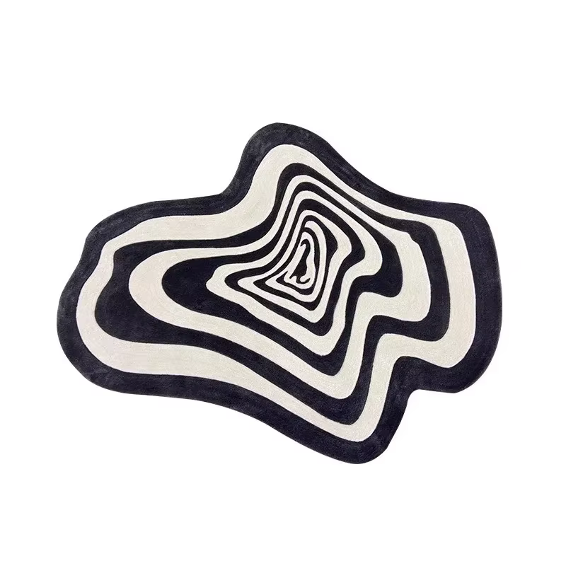Tapis à rayures noires et blanches pour salon