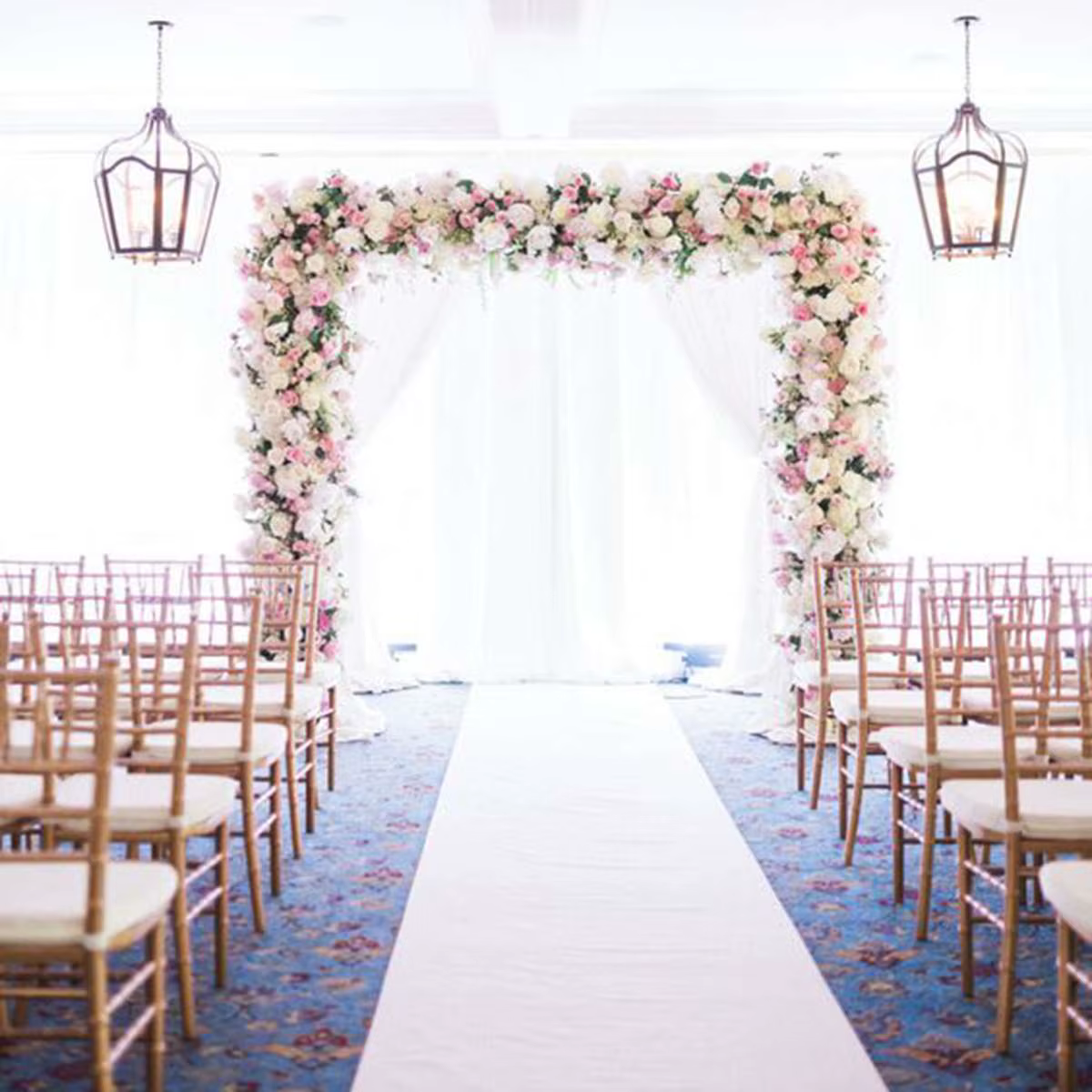 Tapis blanc antidérapant pour couloir de mariage