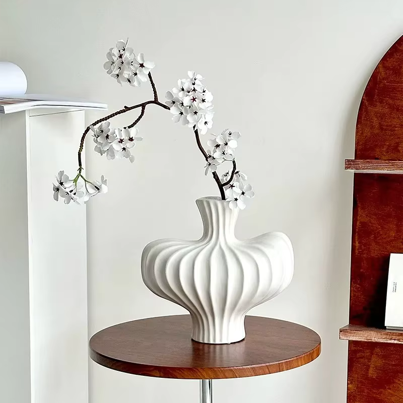 Vase nordique moderne creux pour la décoration intérieure moderne