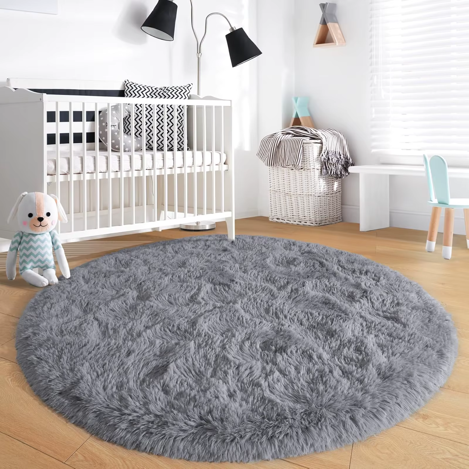 Tapis rond moelleux noir pour chambre à coucher