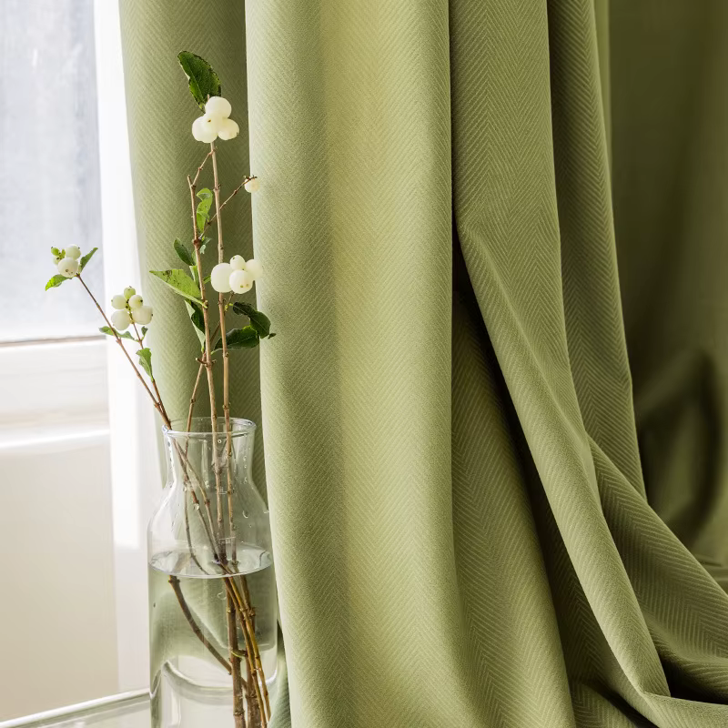 Voilage occultant en velours isolant vert matcha à texture chevrons nordique pour salon