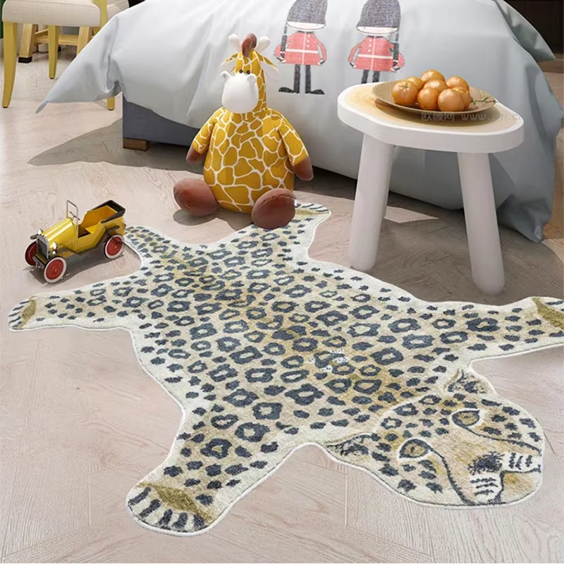 Tapis rose à motif léopard