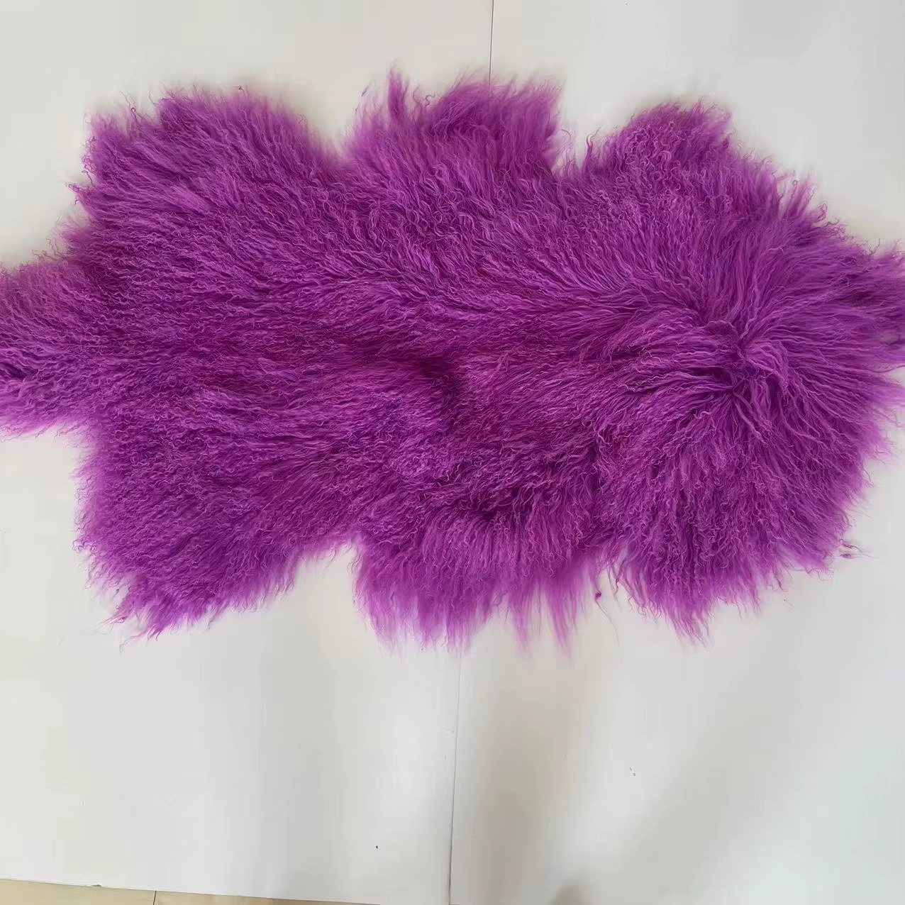 Peau d'agneau tibétaine bouclée pour chambre à coucher