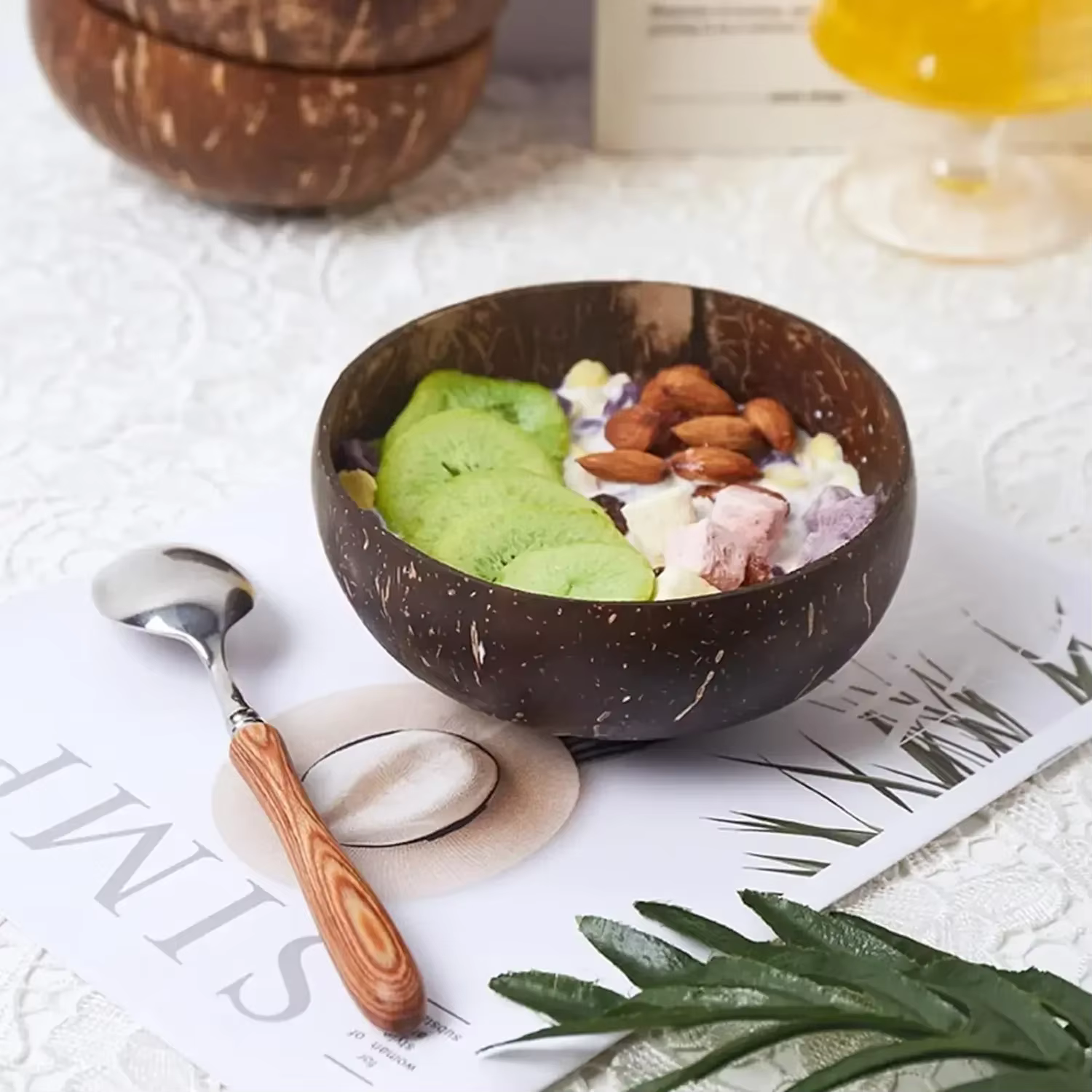 WIKHOSTAR bols à noix de coco pour servir des plats à salade en bois bol en coquille de noix de coco naturelle bol ustensiles de service fête de petit déjeuner