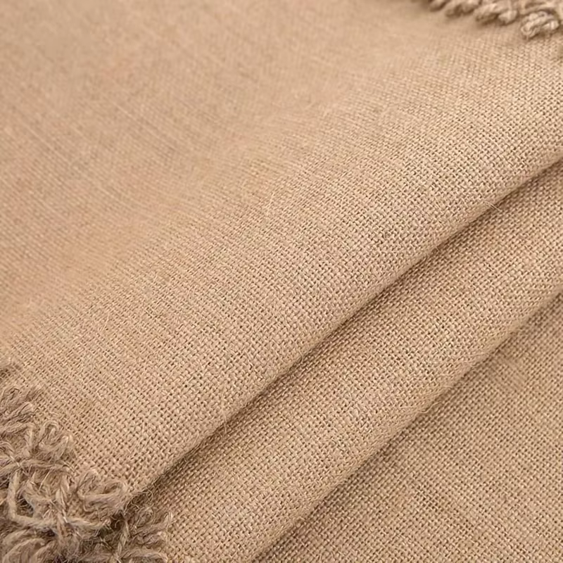 Chemin de Table en Jute Naturel avec Glands