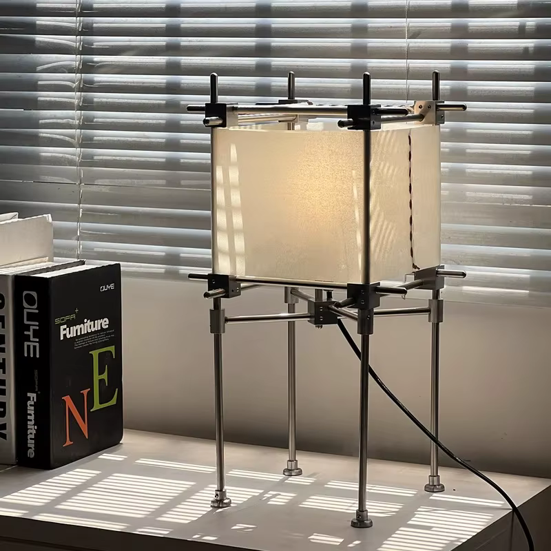 Lampe sur pied en tissu Wabi Sabi