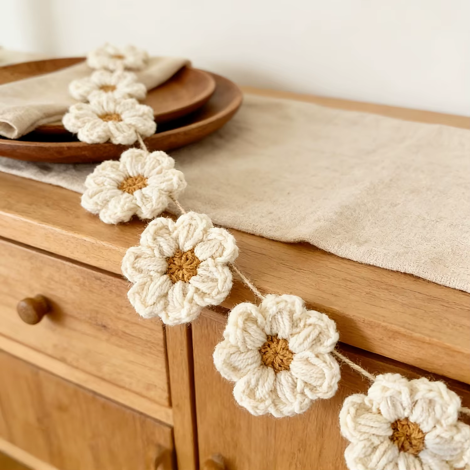 8 décorations de marguerites au crochet de 1