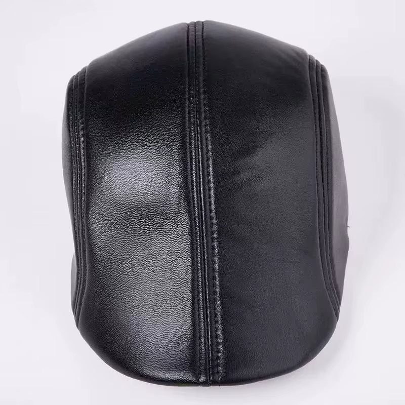 Bérets pour hommes, vente en gros de chapeaux fedora en cuir pour personnes d'âge moyen et âgées, chapeaux d'hiver en cuir pour hommes et femmes.