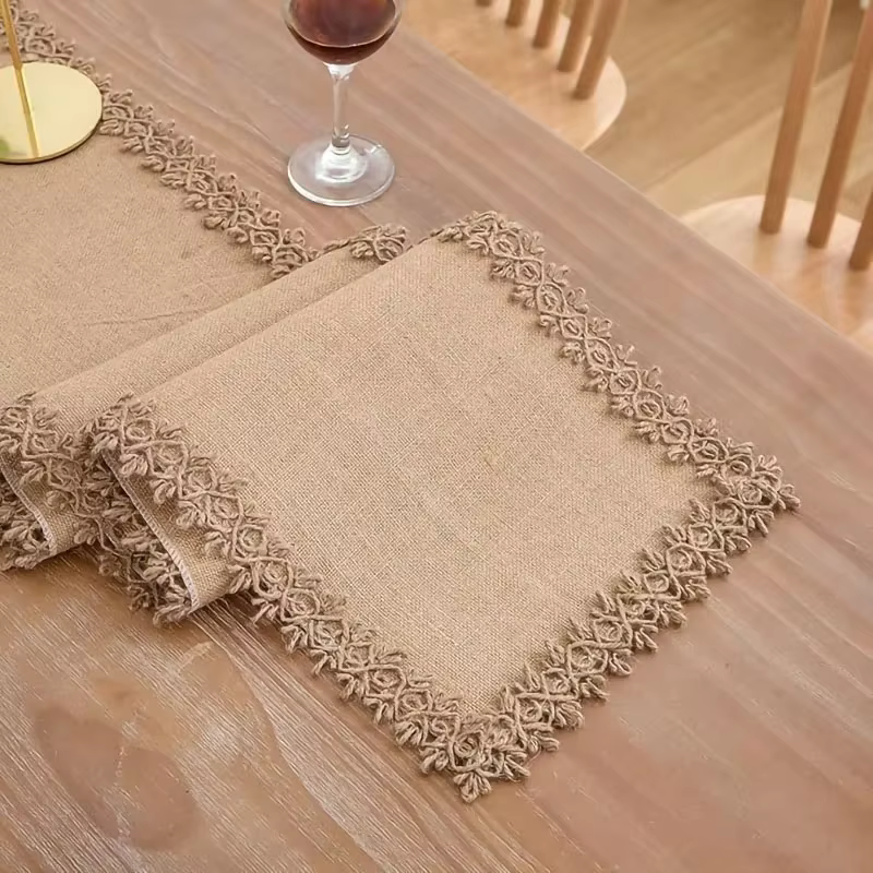 Chemin de Table en Jute Naturel avec Glands