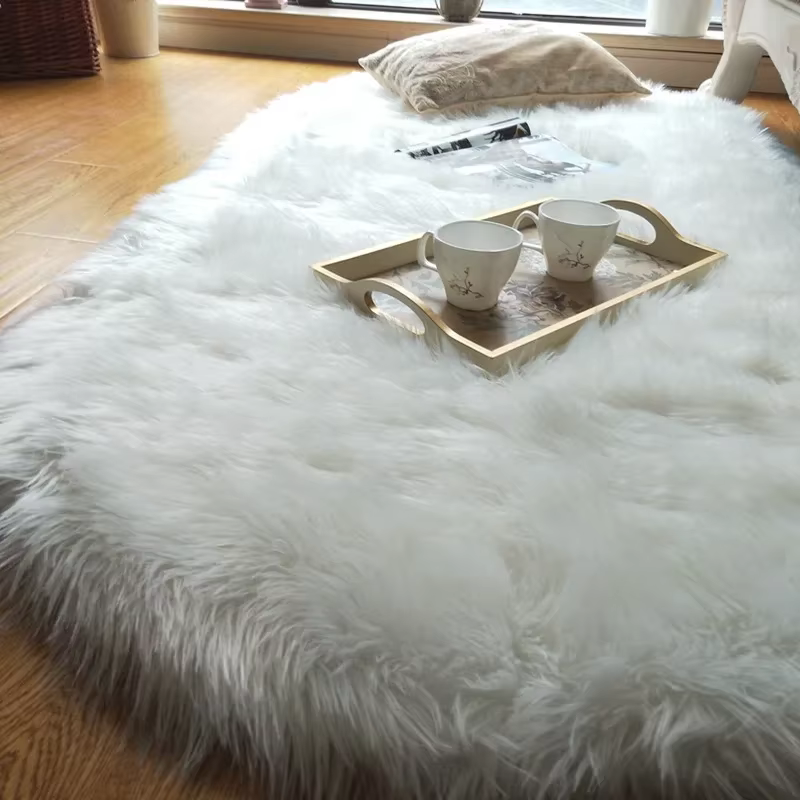 Tapis de luxe en fausse fourrure, grand tapis en peluche douce et moelleuse en velours noir et blanc pour salon, chambre à coucher, tapis décoratif