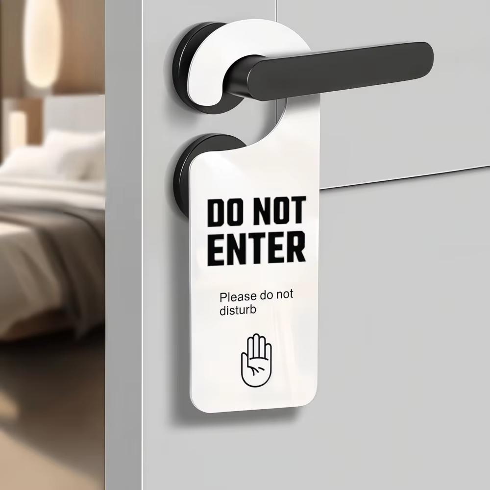 Cintre pour porte d'hôtel "Ne pas déranger", en matériau PVC durable et épais, avec une taille de 8 x 24 cm, adapté aux hôtels.