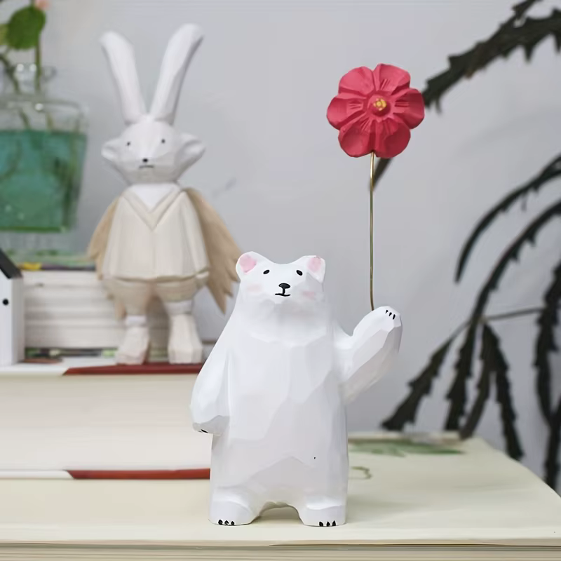Figurine d'ours en bois avec ballon en forme de cœur – Décor de bureau fait à la main, idée cadeau mignonne.