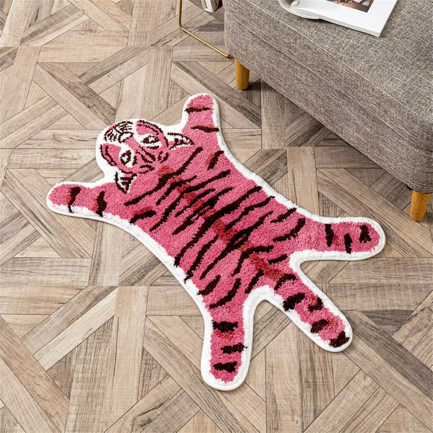 Tapis VIKAMA, un tapis puissant et imposant en forme de tigre