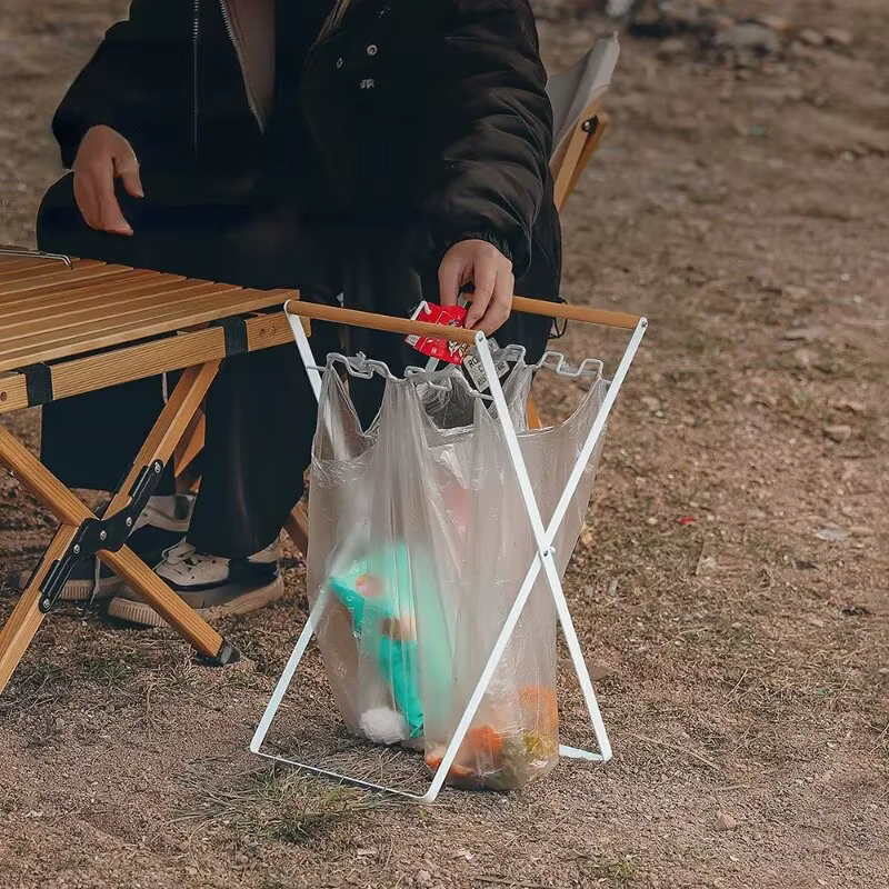 MOUNTAINHIKER Camping en plein air support de rangement Portable en plastique sac poubelle support ménage pliant cuisine articles divers poignée en bois B