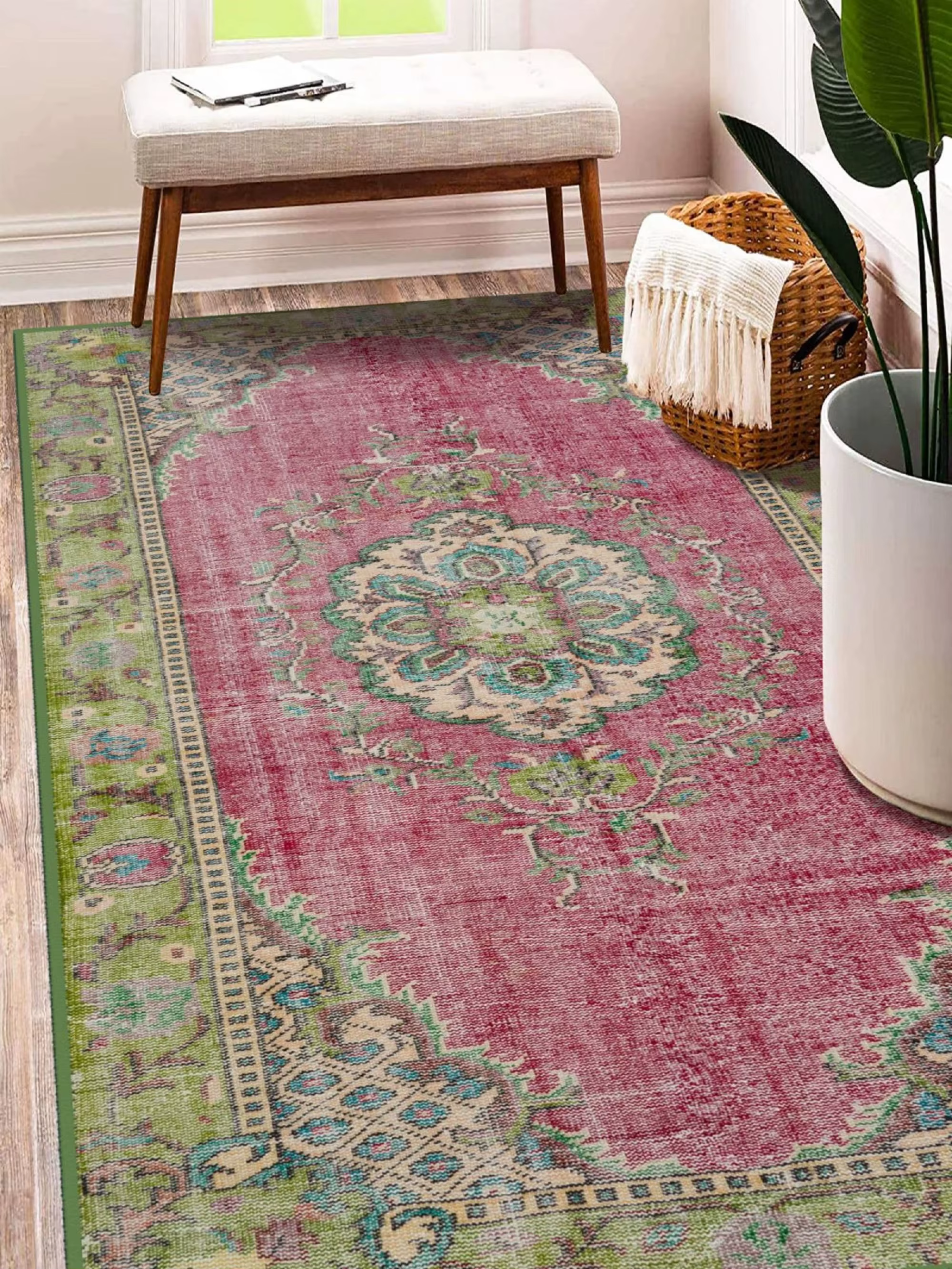 Tapis turc enrichi avec des motifs anatoliens