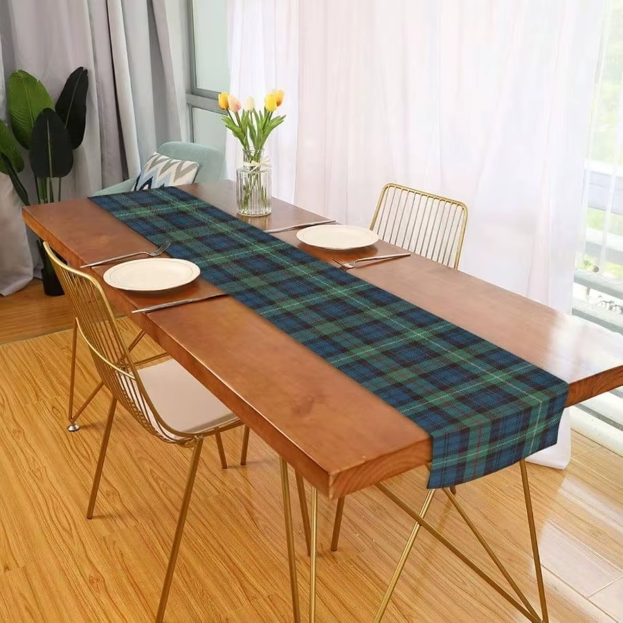 Chemin de table à motif tartan | Plaid noir bleu | Décor extérieur et d'automne | Polyvalent pour chambre à coucher et table à manger (impression plate)