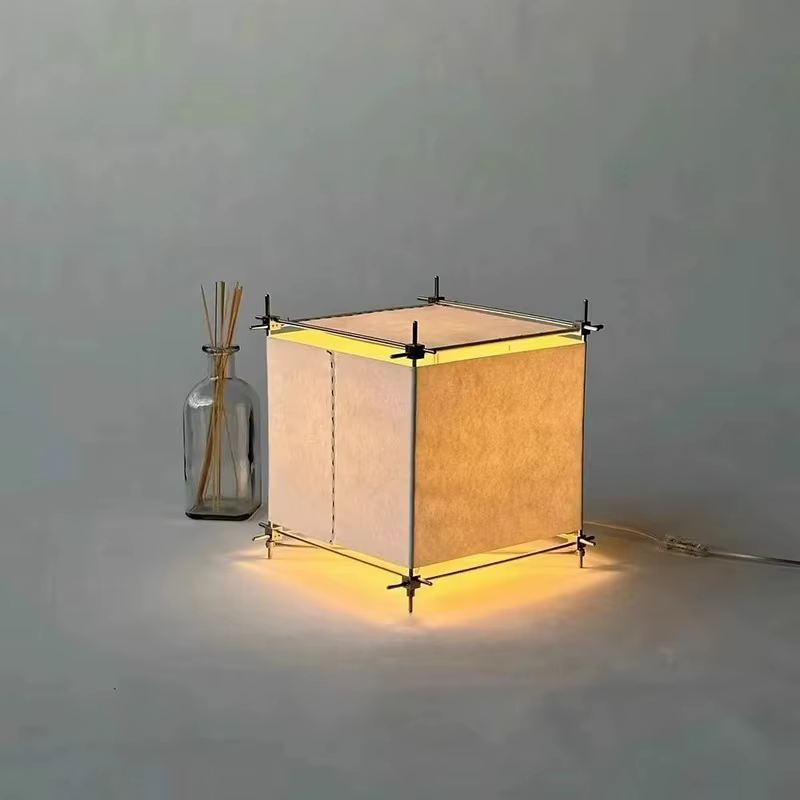 Lampe sur pied en tissu Wabi Sabi