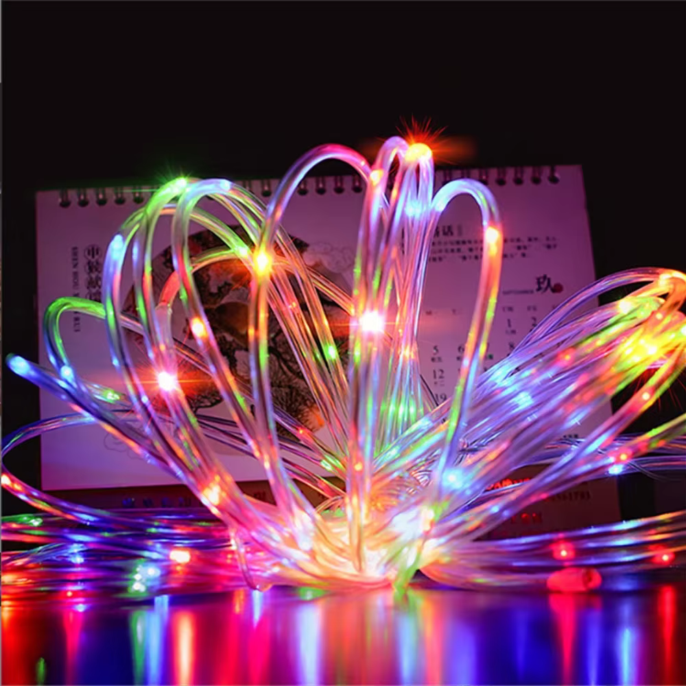 Lumières de tube de LED à énergie solaire, guirlandes lumineuses de jardin imperméables extérieures, lumières de décoration d'ambiance de noël de cour de balcon