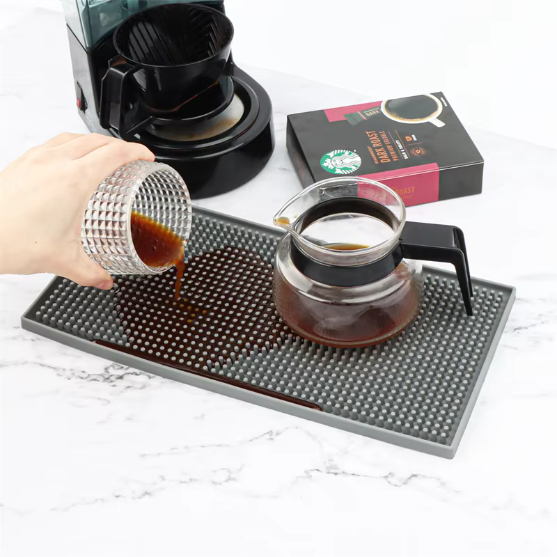Tapis de bar en silicone durable et élégant pour déversements de café et de séchage du verre – Parfait pour les bars
