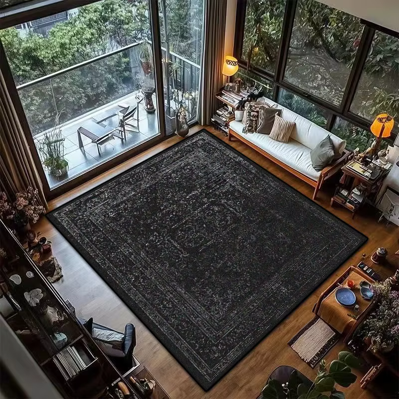 VIKAMA Tapis persan noir vintage de luxe