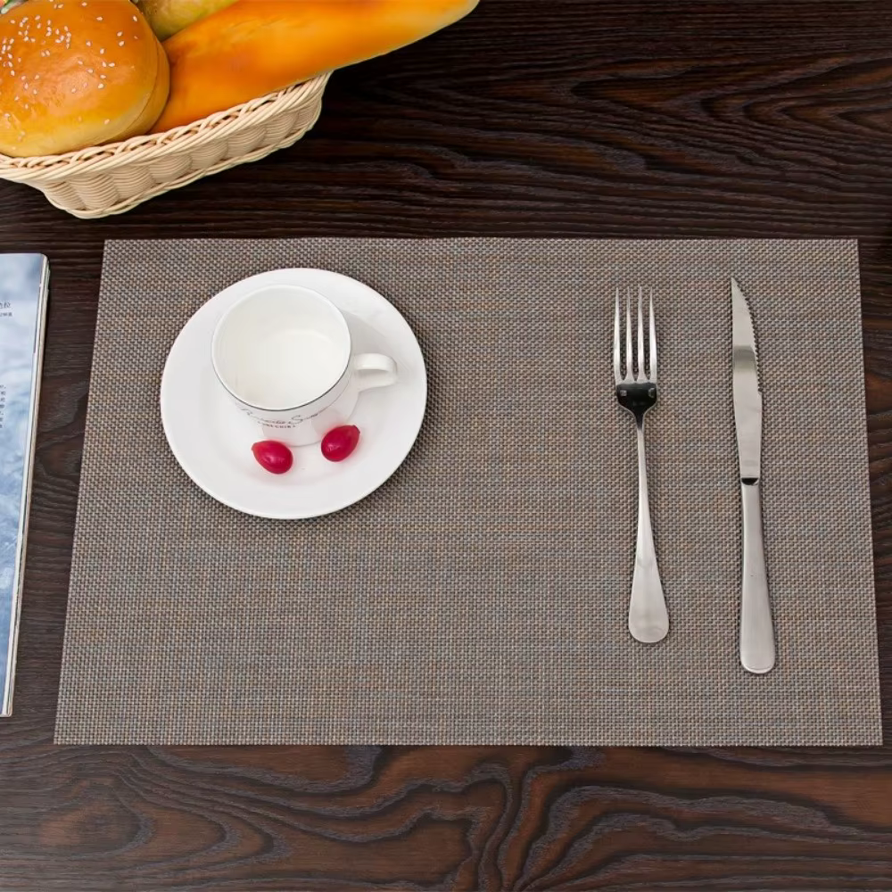 Nouveaux sets de table tissés lavables