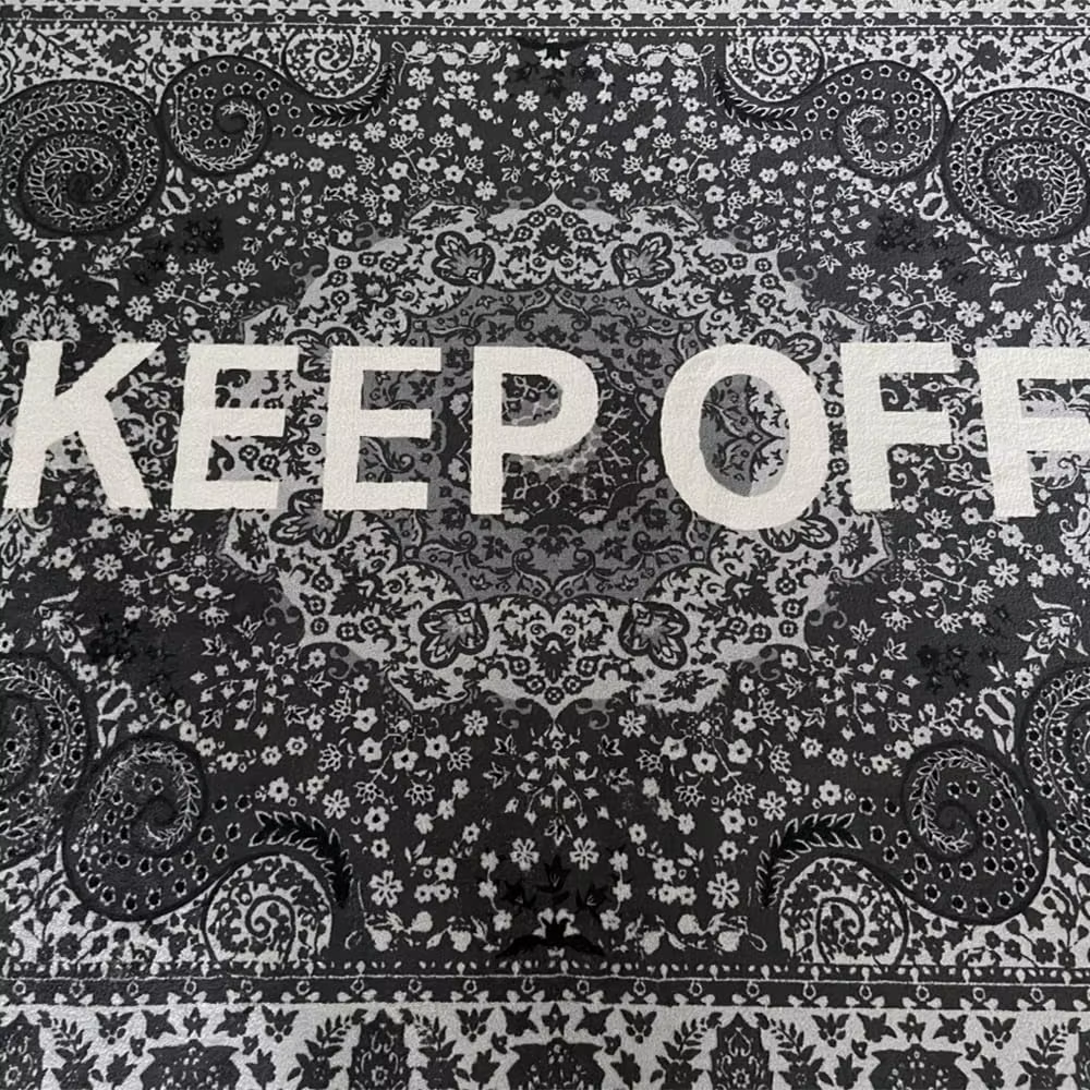 Tapis Paisley inspiré de Virgil Abloh « KEEP OFF » à motif noir et blanc