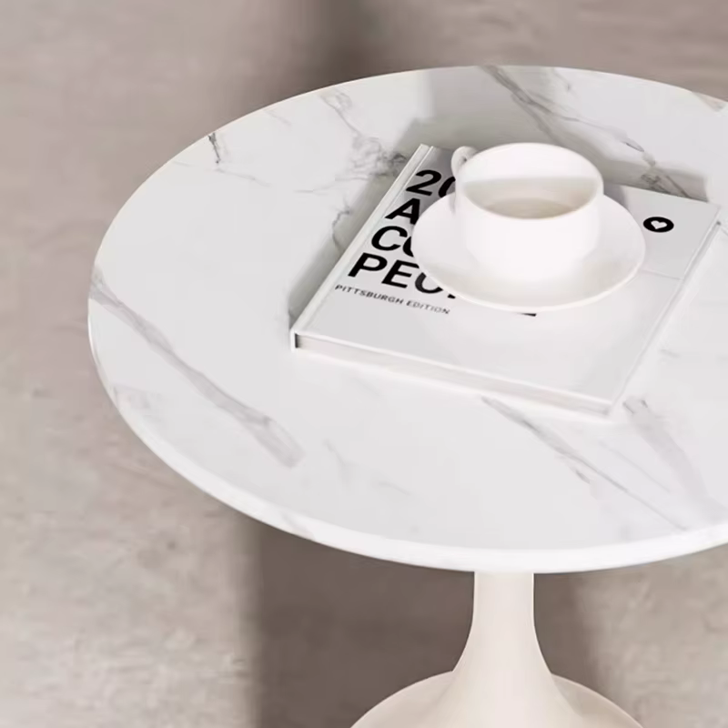 Table d'appoint ronde, design minimaliste
