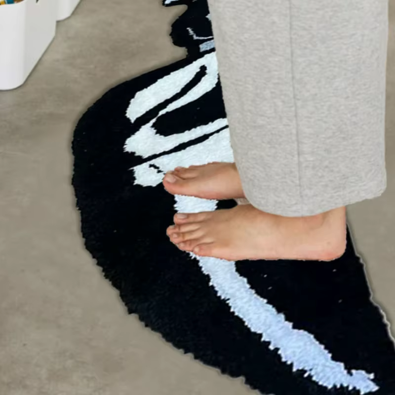 Tapis de chevet motif crâne et couteau
