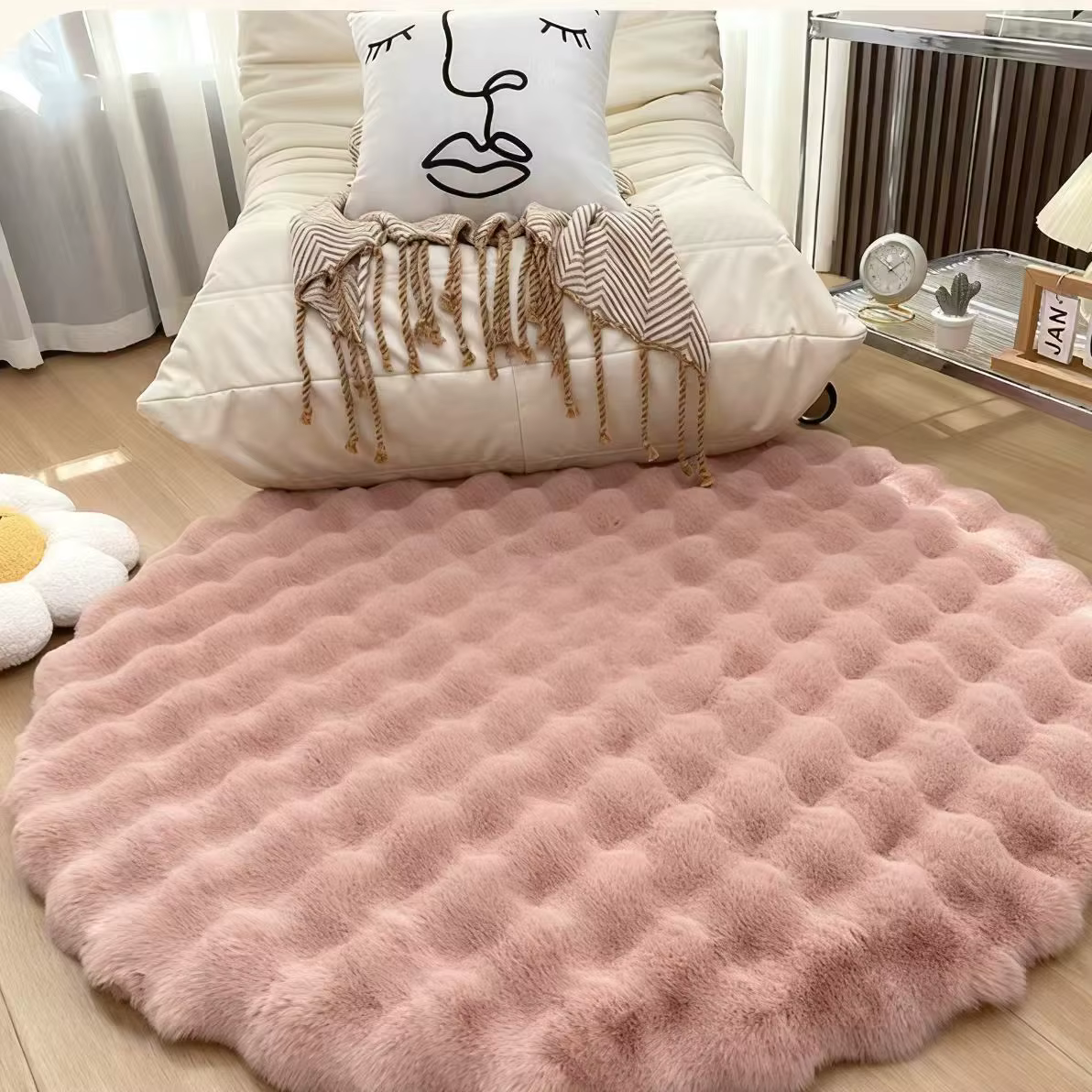 Tapis rond en peluche beige crème