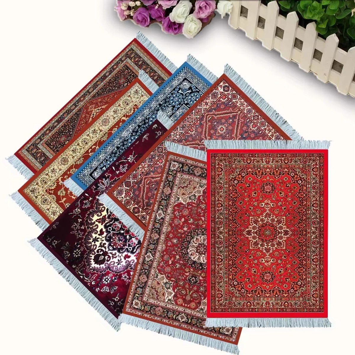 Tapis persan tissé à motif floral
