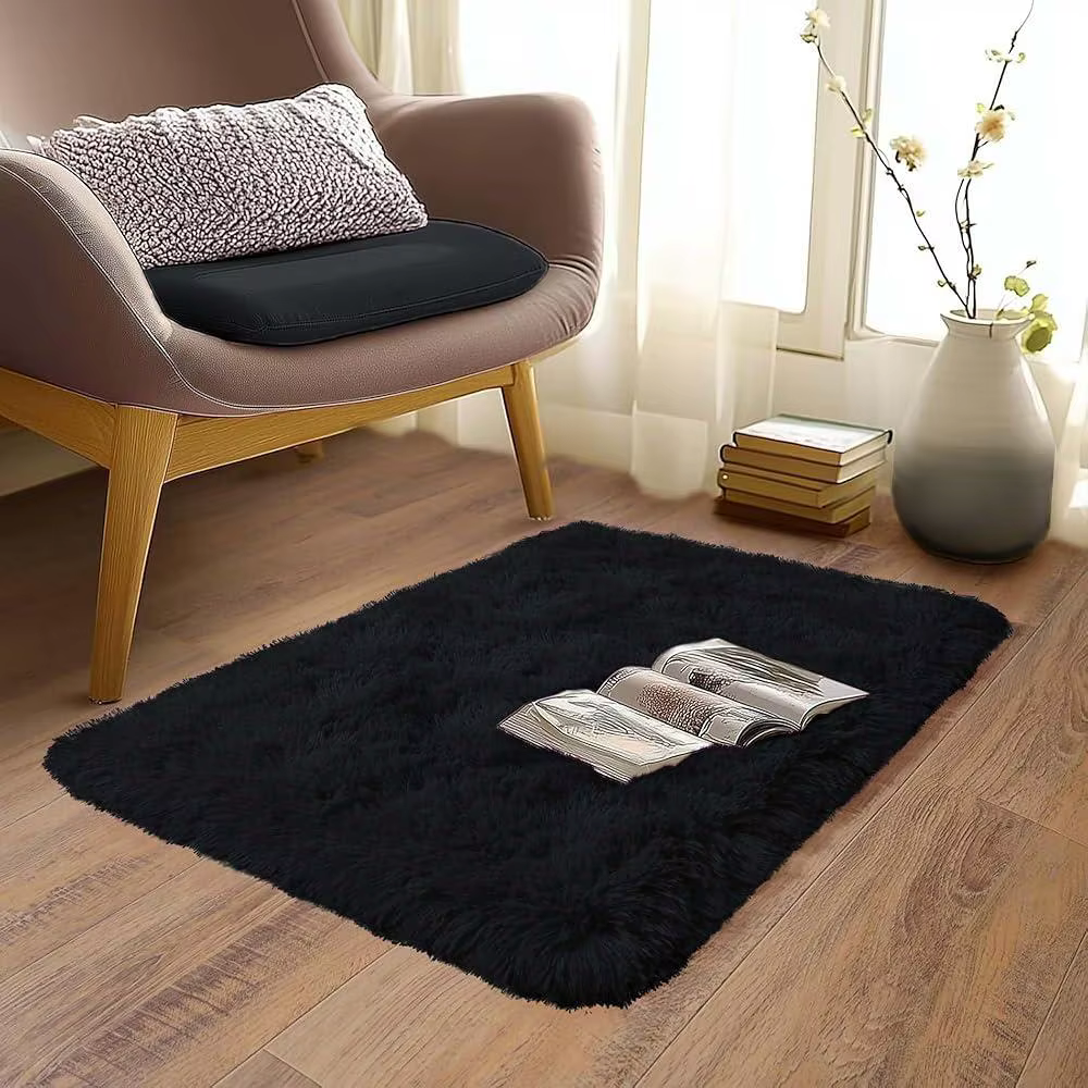 VIKAMA Petit tapis noir